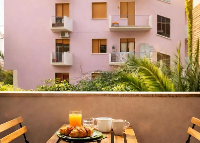 Elegant And Peaceful In Eur - Fully Renovated With Balcony Apartment Rome